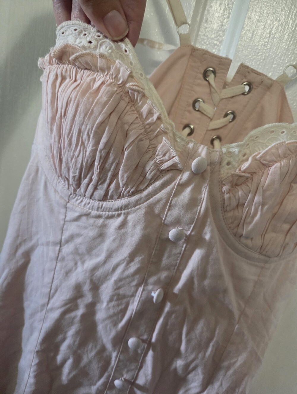 Kitteny Violette - Picture 3 of 8